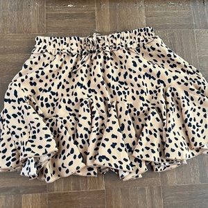 leopard print skort like new
